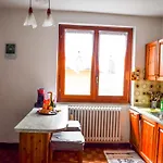 L'ulivo 5 Chilometri Da Varenna Vista In Via Privata Lierna