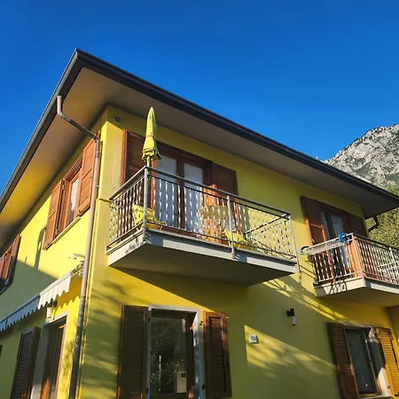 L'ulivo 5 Chilometri Da Varenna Vista In Via Privata Lejlighed *
