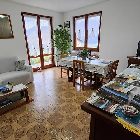 L'ulivo 5 Chilometri Da Varenna Vista In Via Privata Appartement