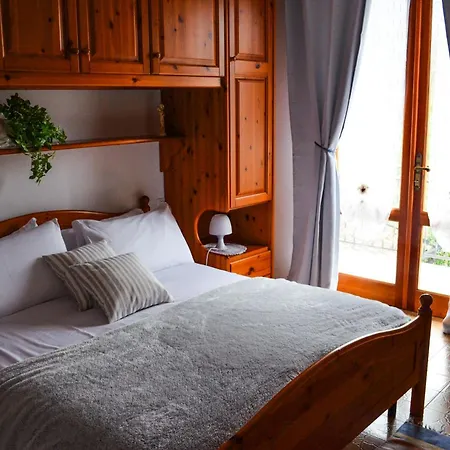 L'ulivo 5 Chilometri Da Varenna Vista In Via Privata Διαμέρισμα