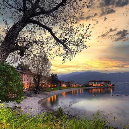 L'ulivo 5 Chilometri Da Varenna Vista In Via Privata