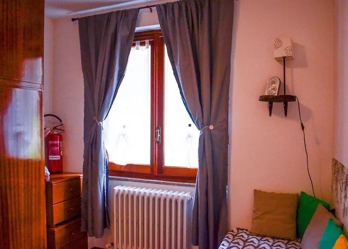 L'ulivo 5 Chilometri Da Varenna Vista In Via Privata *