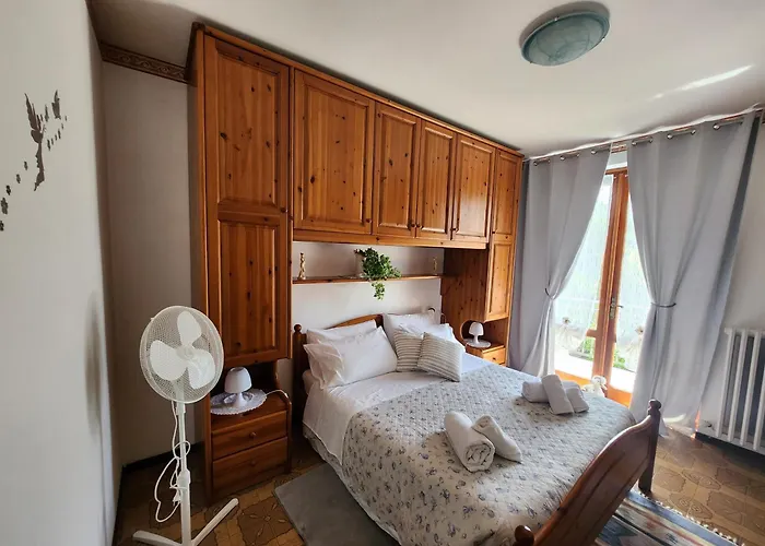 L'ulivo 5 Chilometri Da Varenna Vista In Via Privata * Lierna