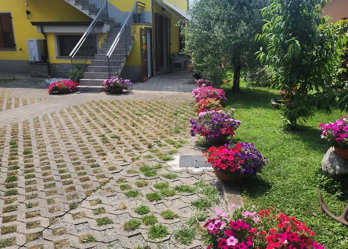 Daire L'ulivo 5 Chilometri Da Varenna Vista In Via Privata Lierna