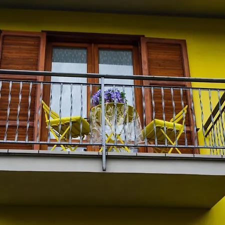 L'ulivo 5 Chilometri Da Varenna Vista In Via Privata