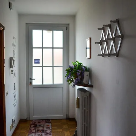 L'ulivo 5 Chilometri Da Varenna Vista In Via Privata * Льерна
