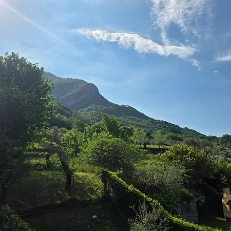 L'ulivo 5 Chilometri Da Varenna Vista In Via Privata * Льерна